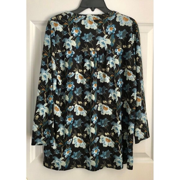 NAPA VALLEY Women's Floral Top Size Small 3/4 Sleeves, Pullover 3 buttons down - Picture 4 of 9